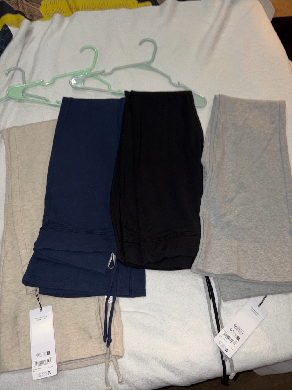 ALO Yoga Sway Bootcut Pants Bundle